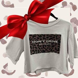 🎁GIFT IDEA! Cropped graphic tee | Leopard print “DON’T DRIVE ME CRAZY” design
